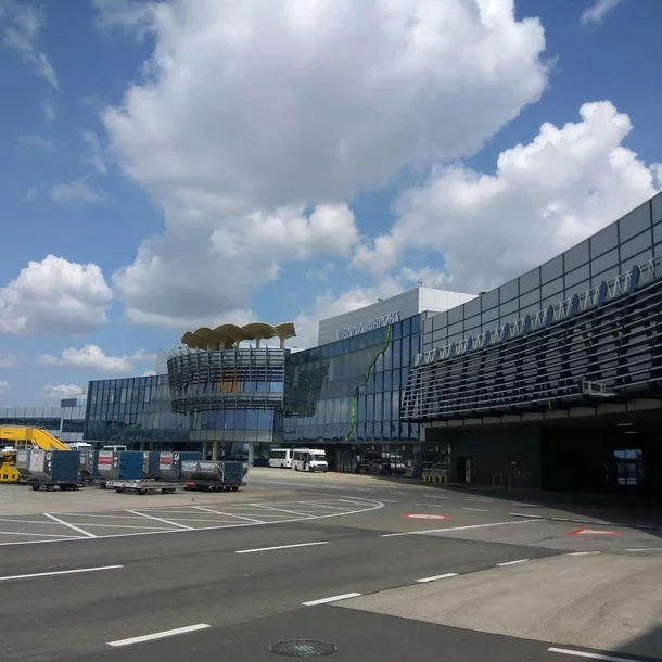 Flughafen Wien: Die besten Möglichkeiten in die Stadt zu gelangen