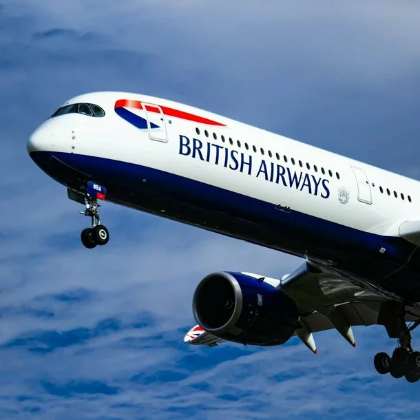Verspätetes British Airways Flugzeug - Symbol für Ticketrückerstattung