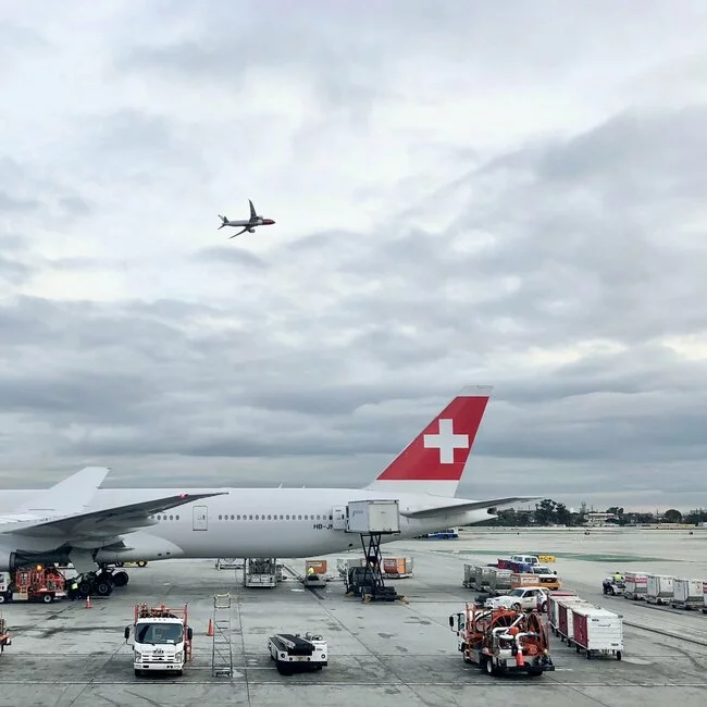Airbus von SWISS verspätet, Überbucht aus Miami landet in Zürich, Entschädigungen nach EG 261 werden gezahlt werden müssen