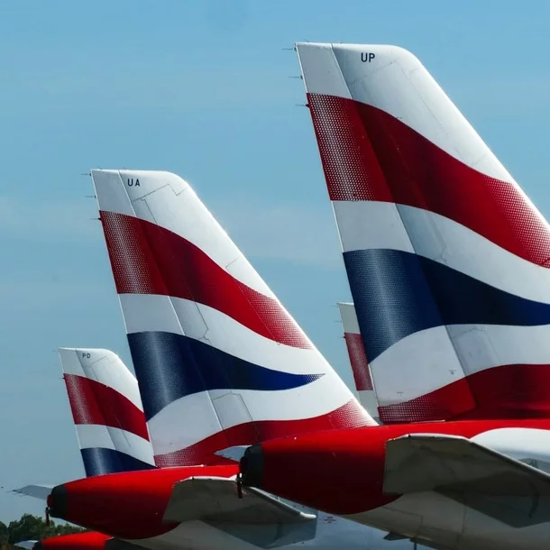 British Airways Flugzeuge stehen verspätet am Flughafen von Manchester