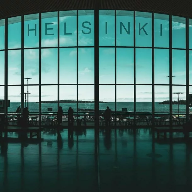 Flughafen Helsinki Vantaa: So kommst du vom Flughafen in die City